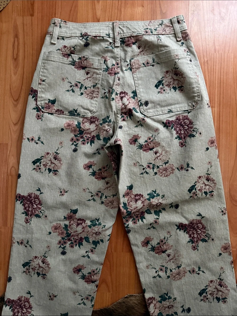 Universal Thread Sailor Jeans with flowers Wide Leg - Picture 3 of 4